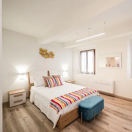 Maison La Pomposa דירה מודנה