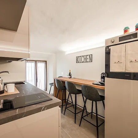 Maison La Pomposa * מודנה