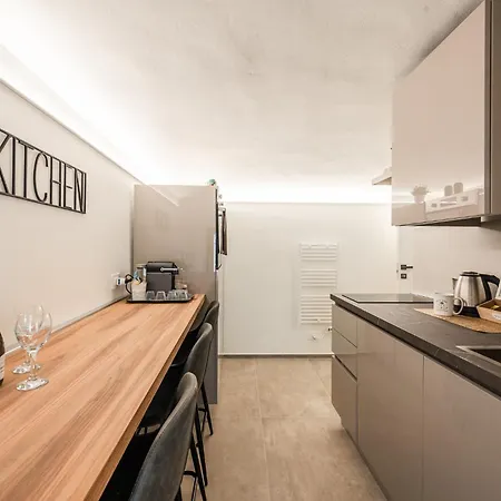 Maison La Pomposa מודנה